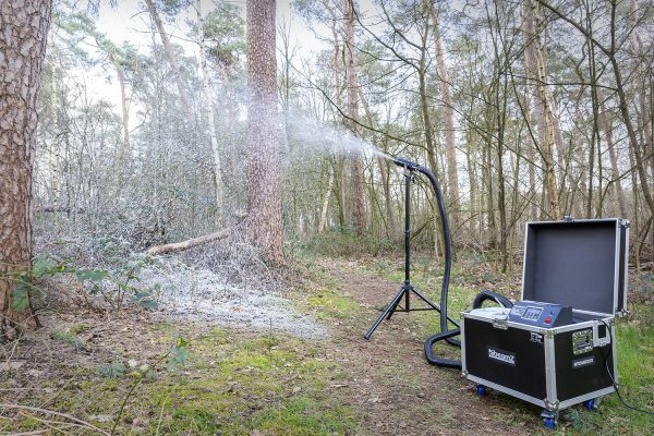 Hire SNOW5000 Professional Snow Machine - Image 7