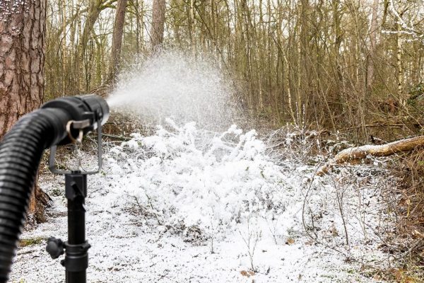 Hire SNOW5000 Professional Snow Machine - Image 5