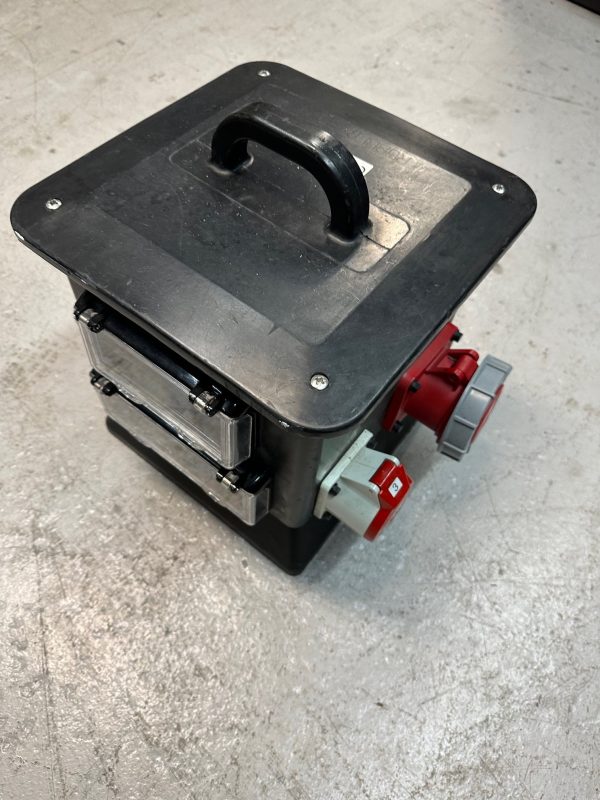 Hire 63a 3 Phase To 4 X 32a 3 Phase + 3 x 16a Single Phase - Image 2